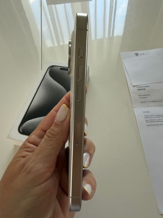 iPhone 15 pro telefon