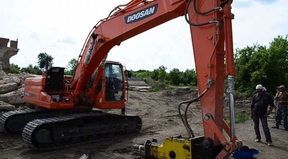 Аренда экскаваторов, погрузчиков. JCB 3-4 CX. Вывоз мусора.