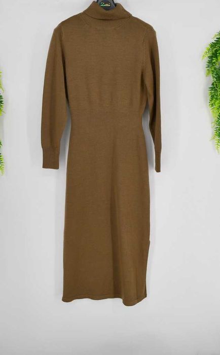 Długa, taliowana, wełniana sukienka z golfem Bonprix premium 36/38