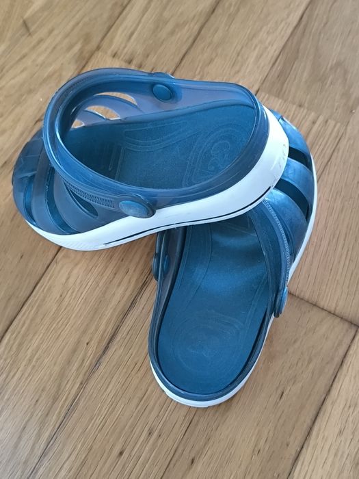 Sandálias Crocs Igor tamanho 29