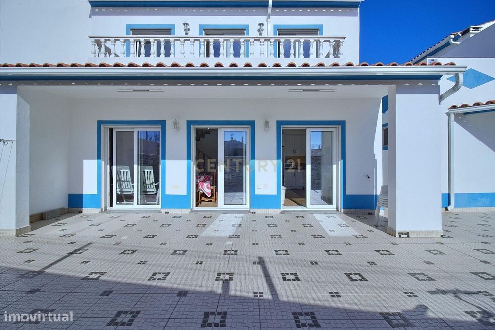 Moradia T3+1 com charme histórico no coração de Altura, a 800m da prai