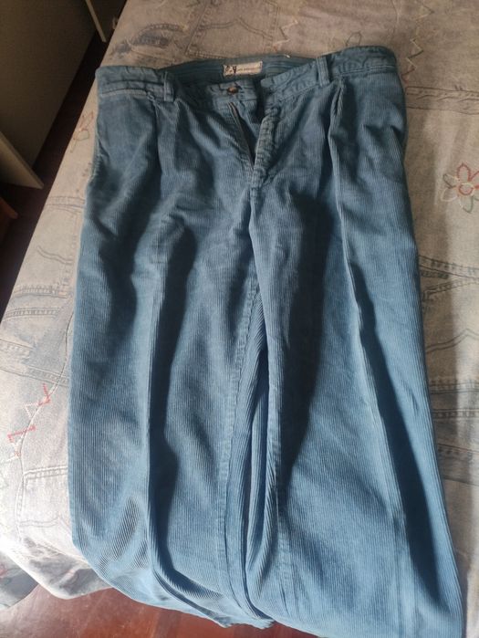 Calças de bombazine tamanho 44 práticamente novas vendo numerário