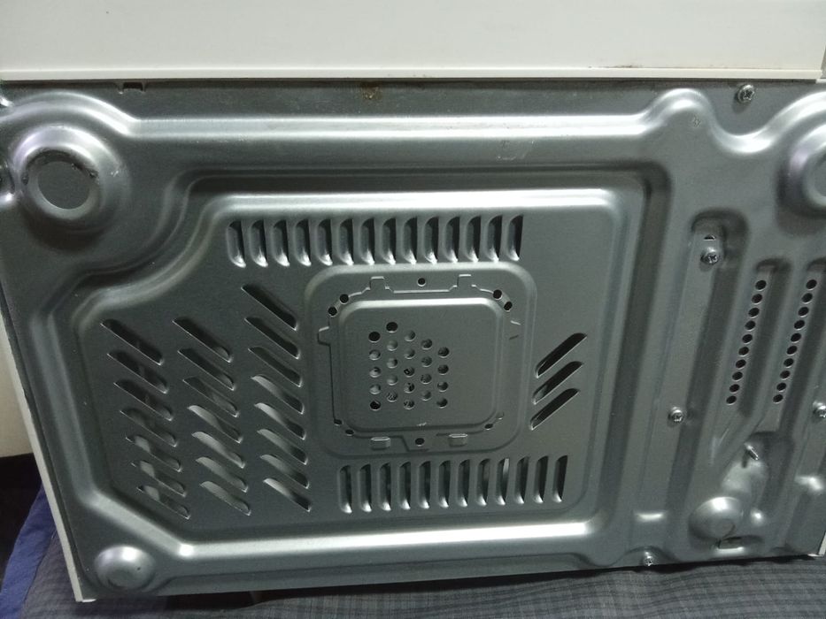 Microndas novo Kuft potente 15eur.