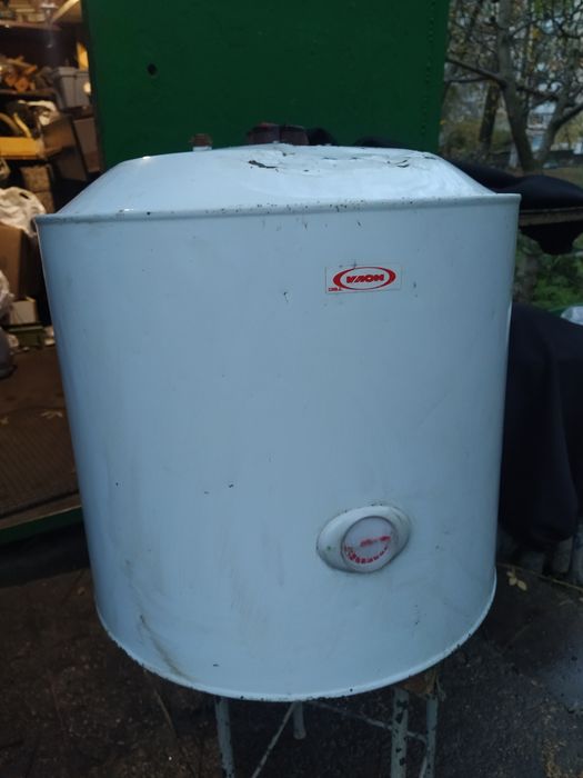 Бойлер на 80 литров  Горенья