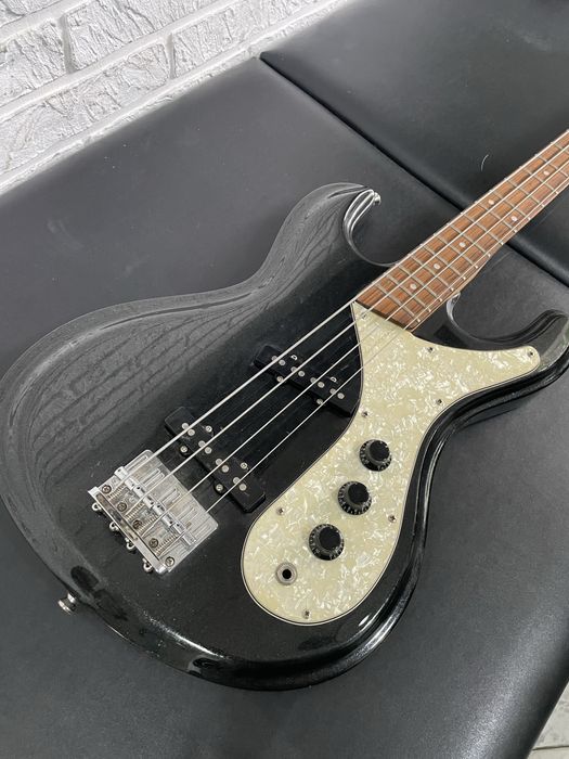 Gitara basowa Aria Diamond