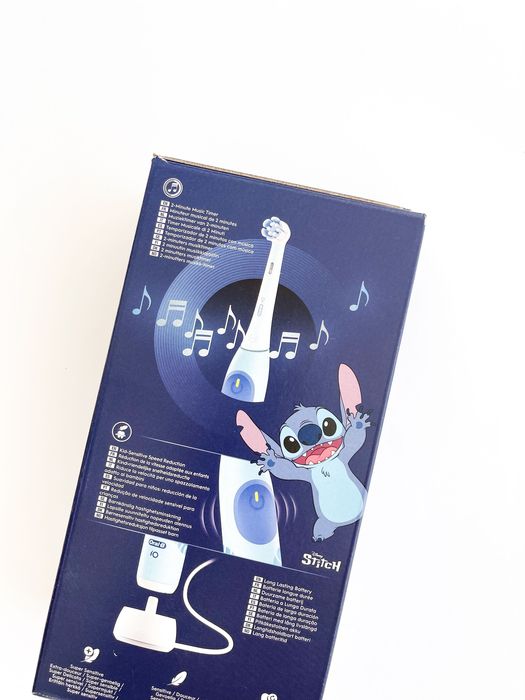 Oral-B iO Kids +6 Stitch + Estojo Viagem