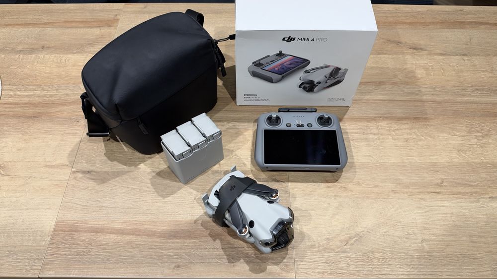 Dron DJI mini 4 PRO Fly More Combo