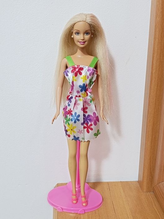 Ubranka dla Barbie - sukienka