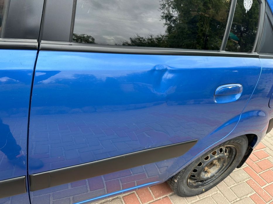 Kia rio хетчбек 2006 року