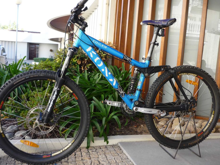 Kona Coiler FreeRide Com Capacete Specialized