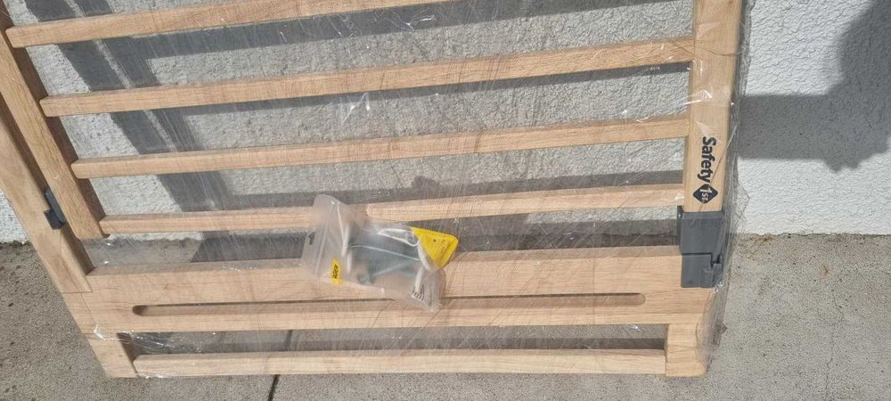 Barreira de segurança de maderia da Safety 1st