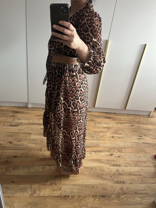 Piękny komplecik spodniczka bluzka