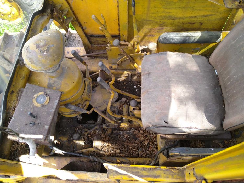 Spycharka Caterpillar D4