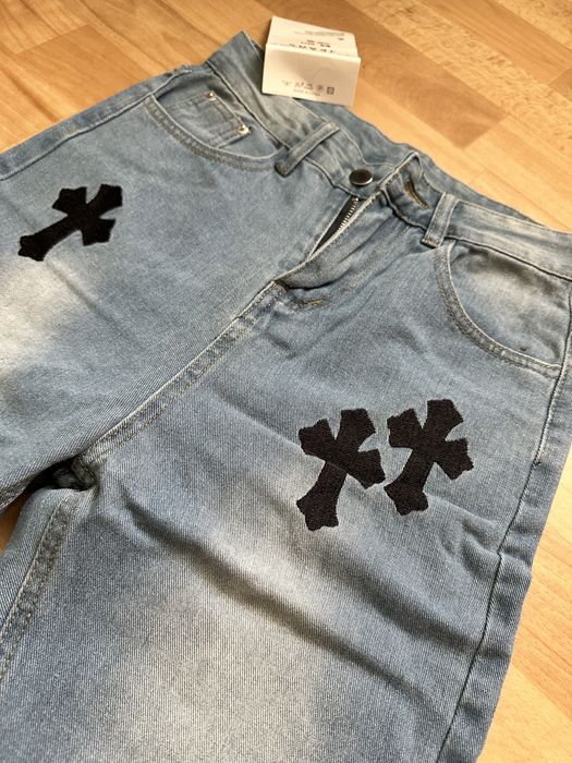 Джинсы в стиле Chrome Hearts