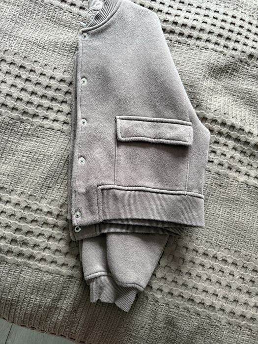 Класний бомбер Zara