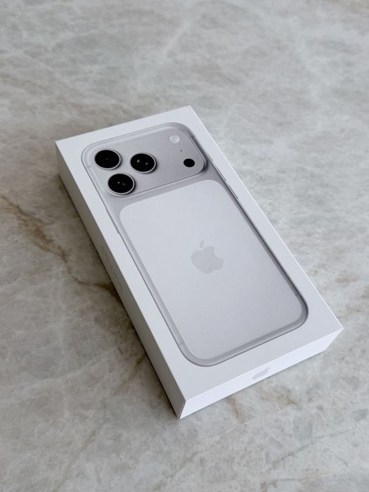 NOWY Iphone 17 pro | 256 GB | silver