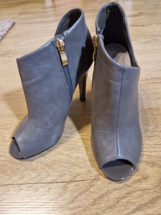 Buty na obcasie botki, czółenka damskie szare z odkrytymi palcami rozm