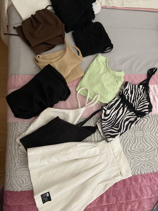 Conjunto de roupa usada para adolescente que veste S/M