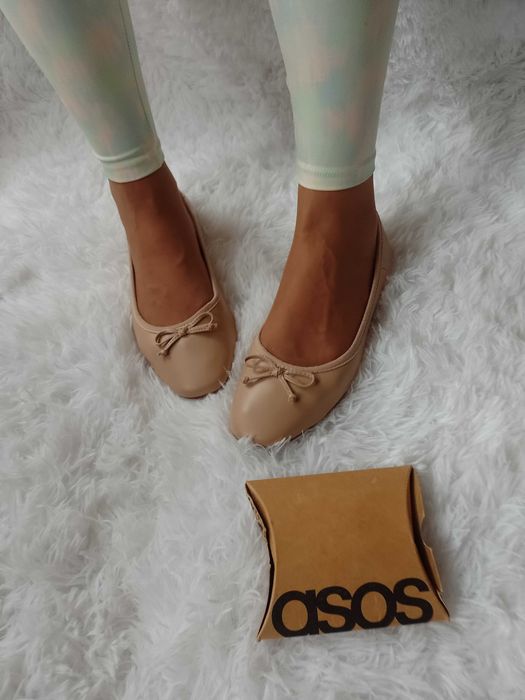 (39) ASOS Design/ Beżowe Baleriny biznesowe z Londynu, NOWE