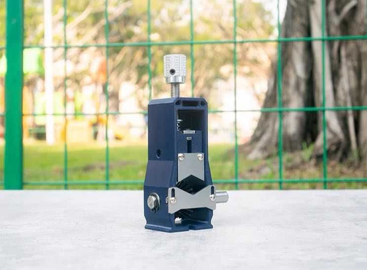 Съёмник изоляции проводов