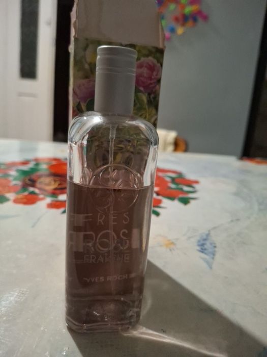 Fresh rose Yves Rocher