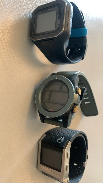 3 relogios NIXON