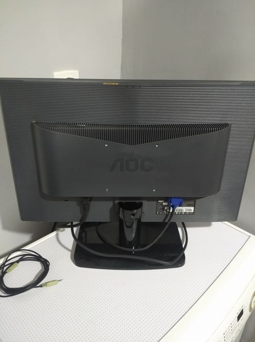 Монітор AOC E2241Vwa 22 " чорний