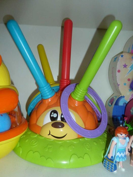 Andador chicco, cavalo de baloiço em madeira e outros