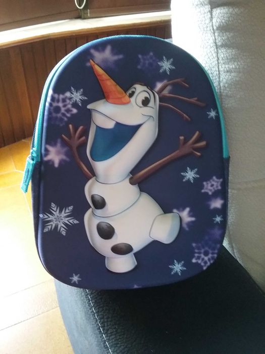 Mochila de criança nova nunca usada