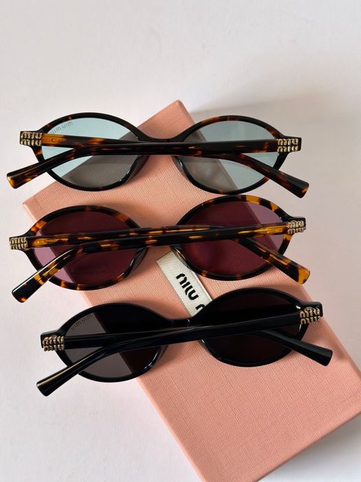Окуляри miumiu.