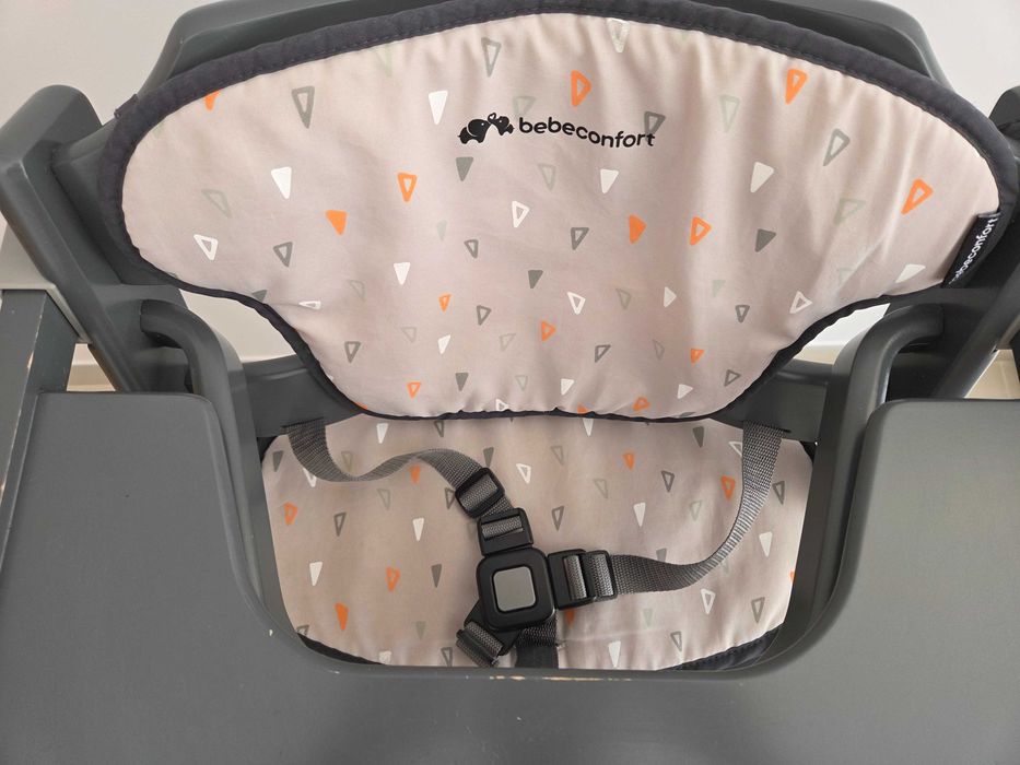 Vendo Cadeira de refeição com almofada TIMBA BEBECONFORT + Redutor