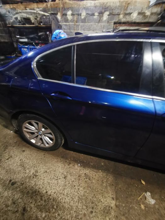 BMW F10 drzwi prawe tył kompletne tiefseeblau A76/5