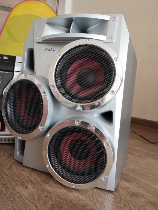 Над потужний муз центр 1000 Вт ( блютуз - AUX - Bluetooth - радио )