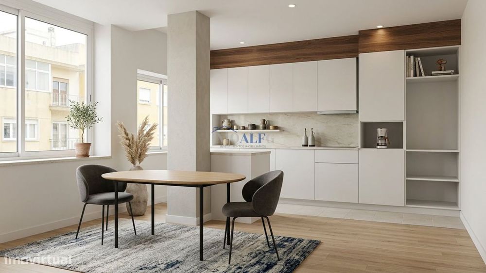 Apartamento T2 remodelado no centro do Barreiro, junto a transportes — Barreiro E Lavradio, Setúbal