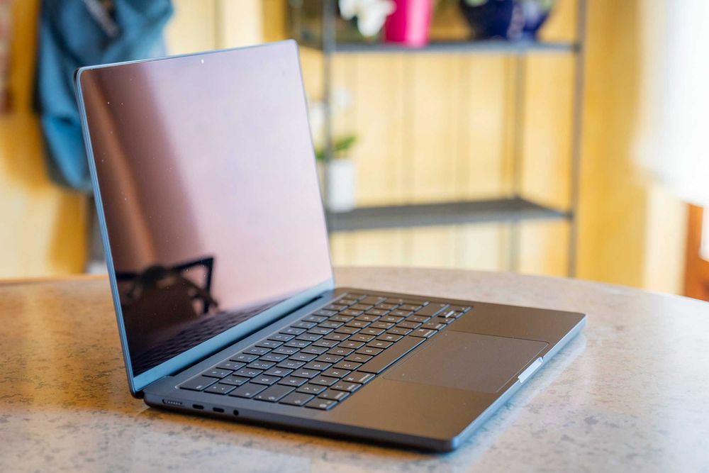 Macbook pro 14" 2026 M5 Pro | 24GB RAM | 1TB SSD | Como Novo