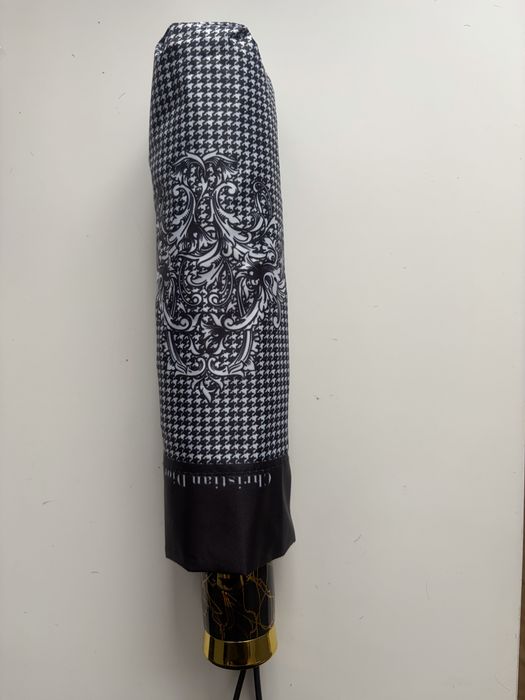 Parasol – elegancki, składany, automatyczny