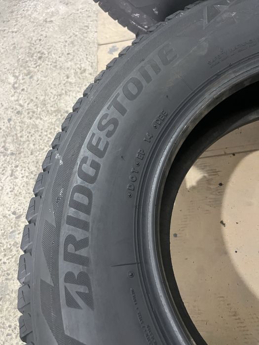 205/80R16 Bridgestone Blizzak DM-V2 2 шт