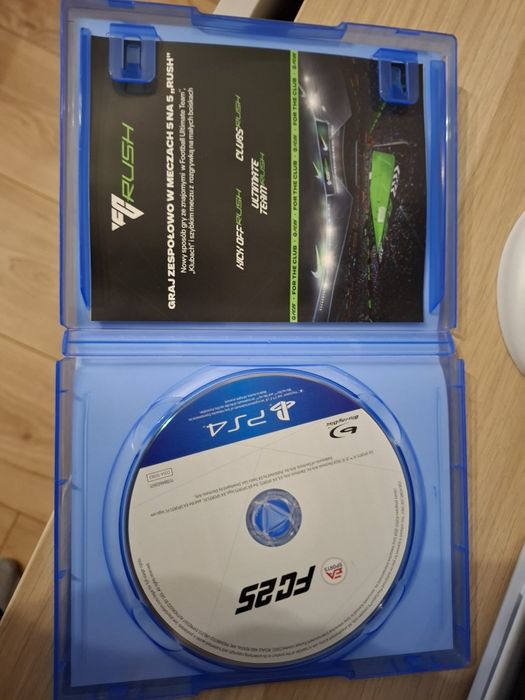 Gra FIFA25 NA ps4