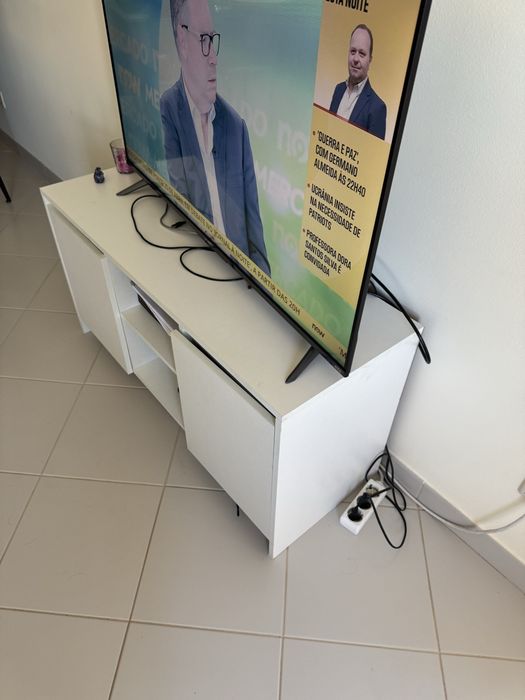 Mesa de TV - 5 €