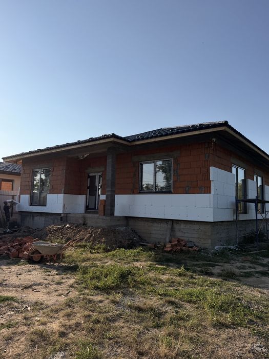 Продається сучасний будинок площею 155 м²