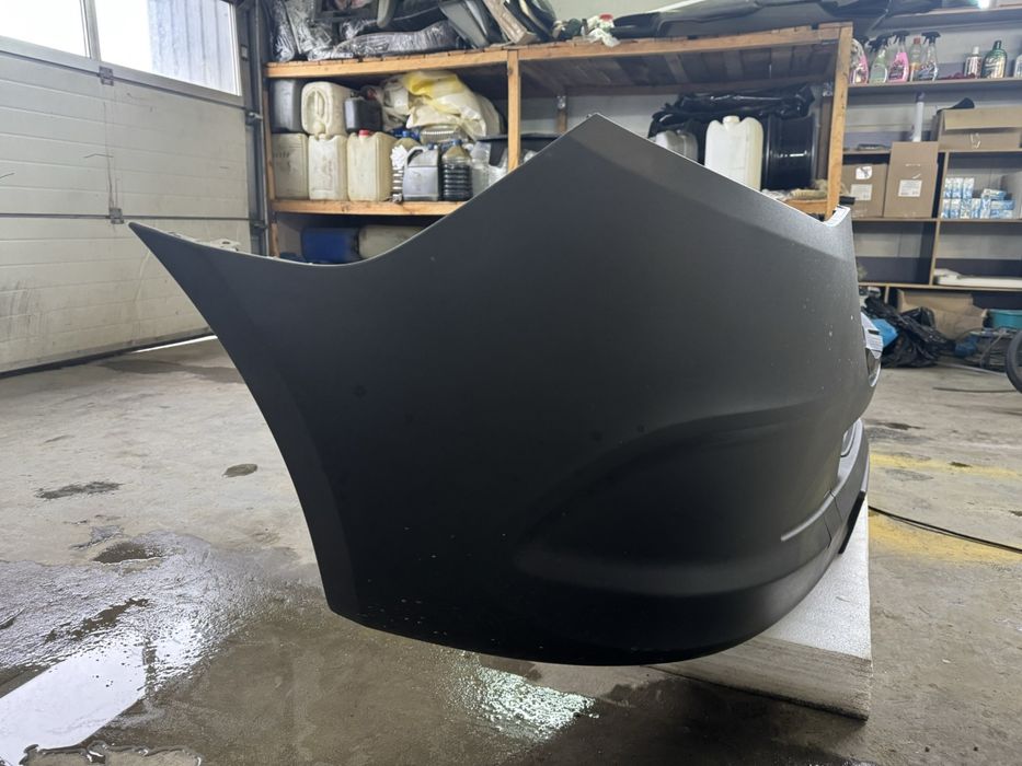 Бампер передній Mercedes Sprinter 907-910