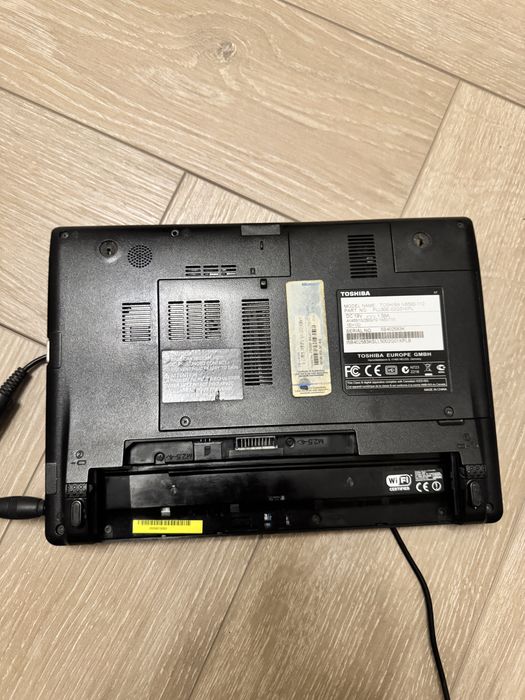 Laptop TOSHIBA NB500-112