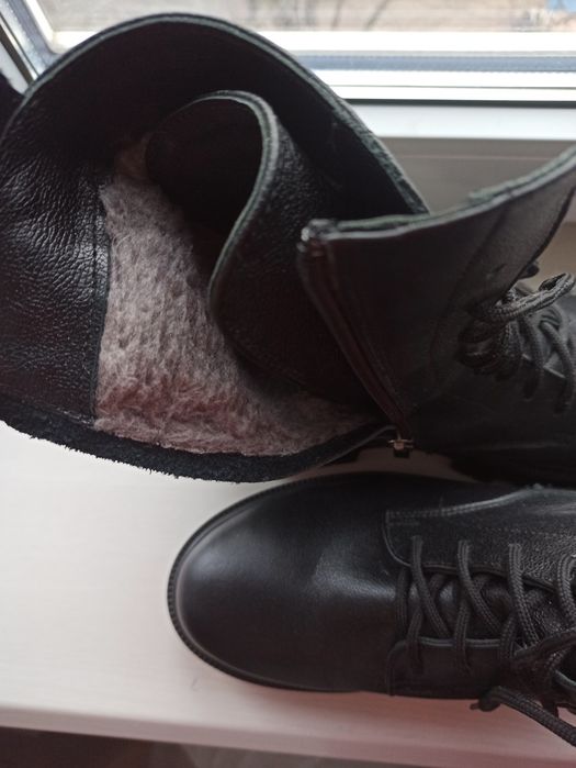 Зимові черевики 41-42 розміру