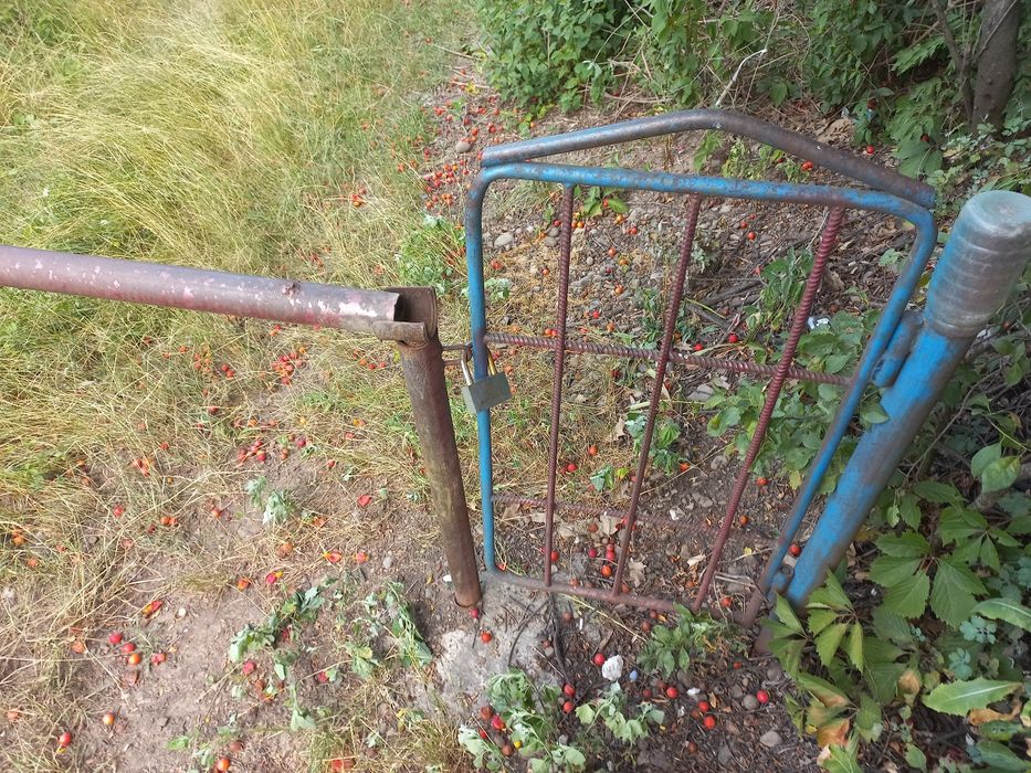 Шлагбаум, хвіртка сталеві