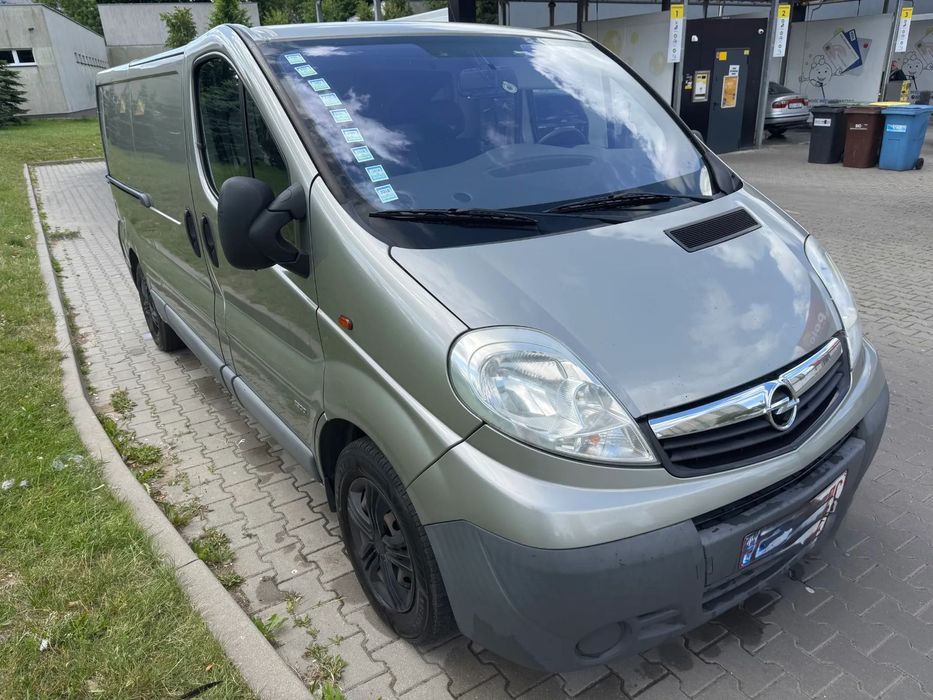 Opel Vivaro  Opel Vivaro