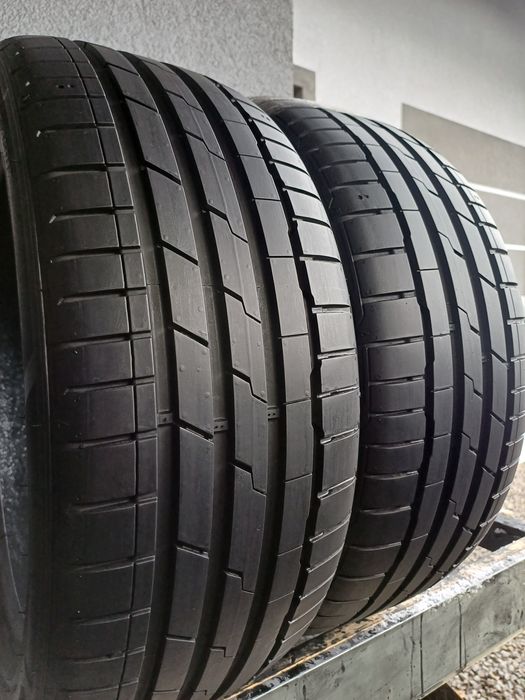 205/45/17 Sprzedam parę opon letnich Hankook