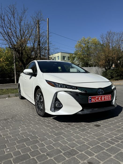 Toyota Prius Prime 2017 | Plug-in Hybrid | 158 тис. км | 220В