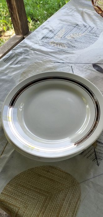 Фруктовниця, салатник, тарілки