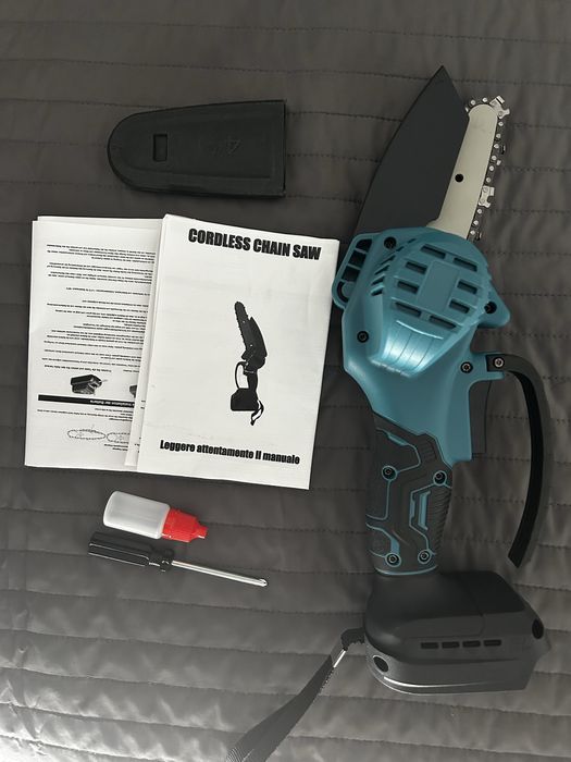 Serra electria de mao