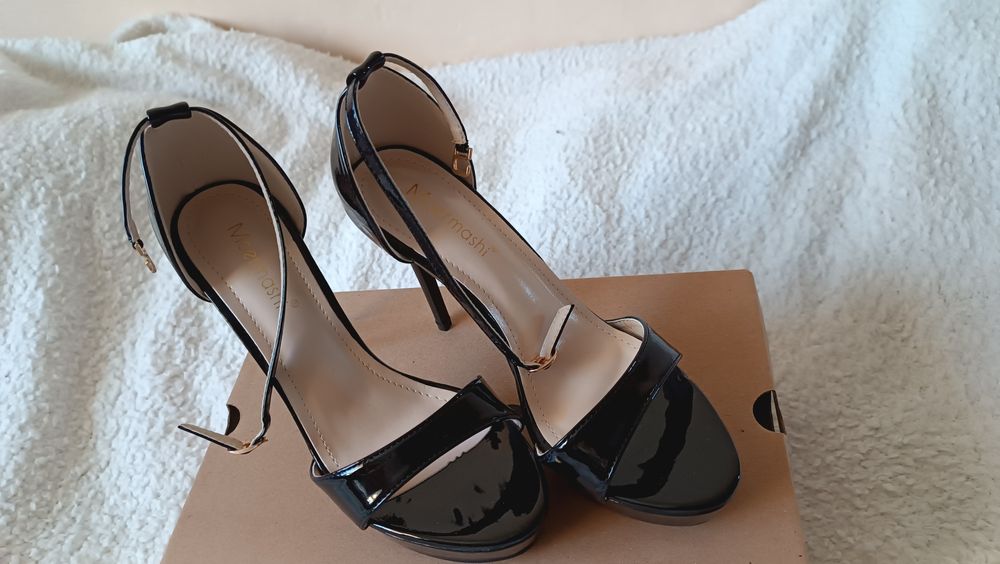 Жіноче взуття, шпилька